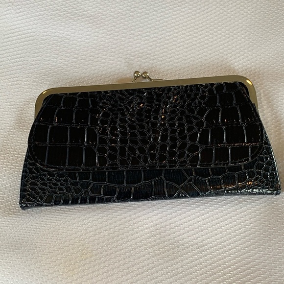 Croc Embossed Patent Leather Kiss Lock Clutch Wallet Small Handbag Black - Picture 1 of 7